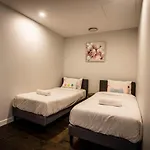 2 Bedroom Luxurious Family Residence With Ocean View In Broadbeach Gold Coast Next To Casino And Pacific Fair Gc22 Vr