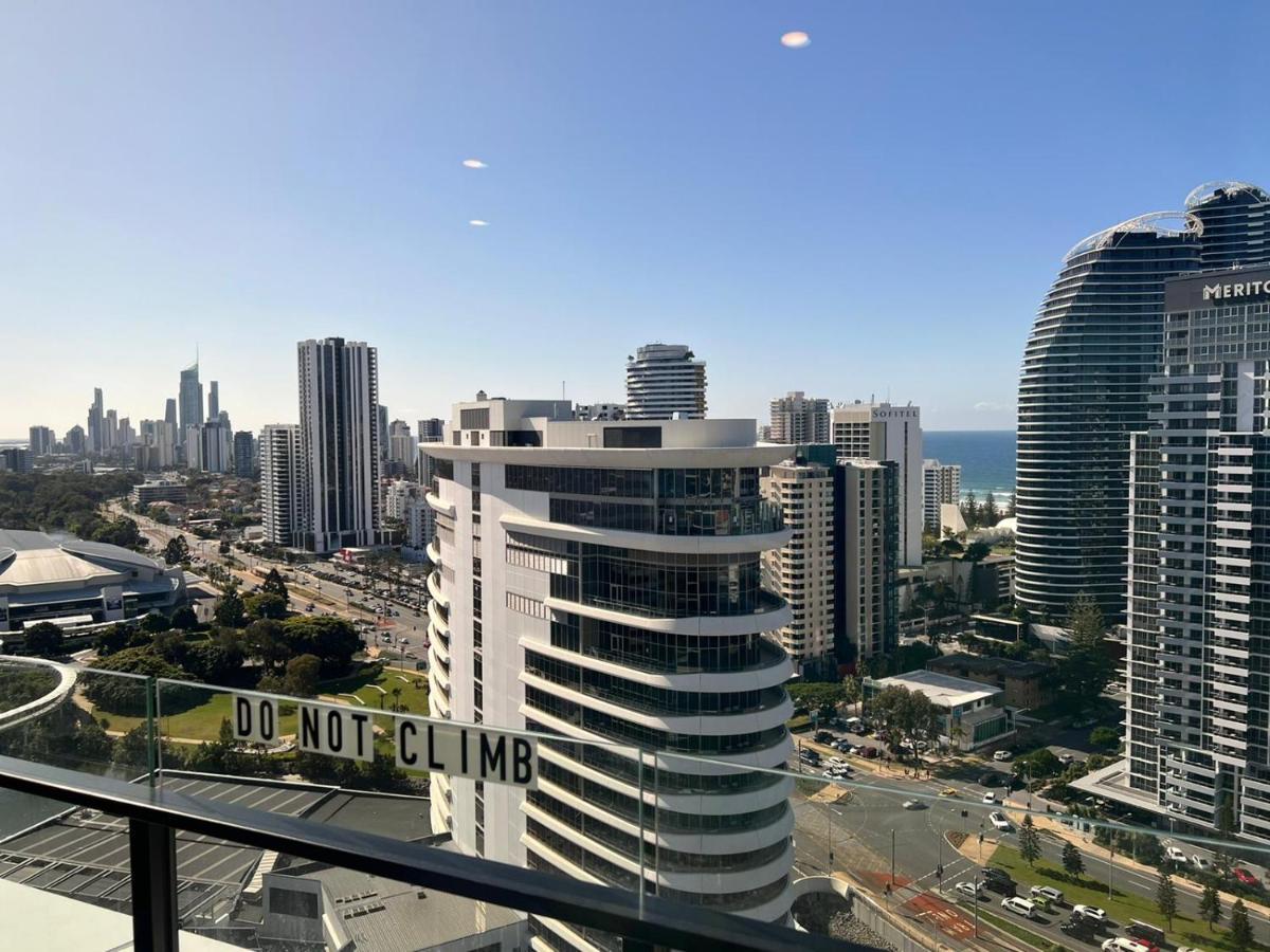 2 Bedroom Luxurious Family With Ocean View In Broadbeach Next To Casino And Pacific Fair Gc22 Vr Gold Coast