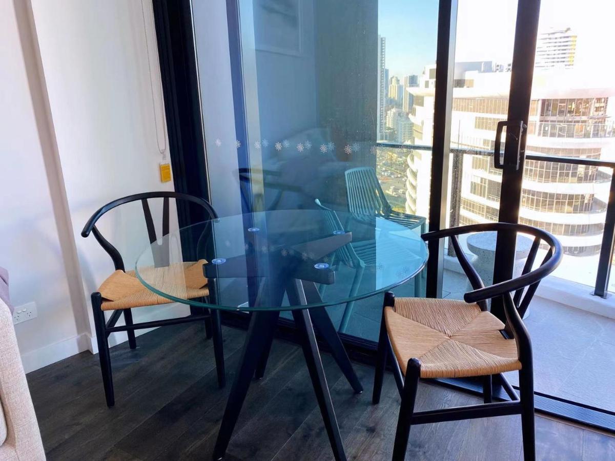 2 Bedroom Luxurious Family With Ocean View In Broadbeach Next To Casino And Pacific Fair Gc22 Vr Gold Coast