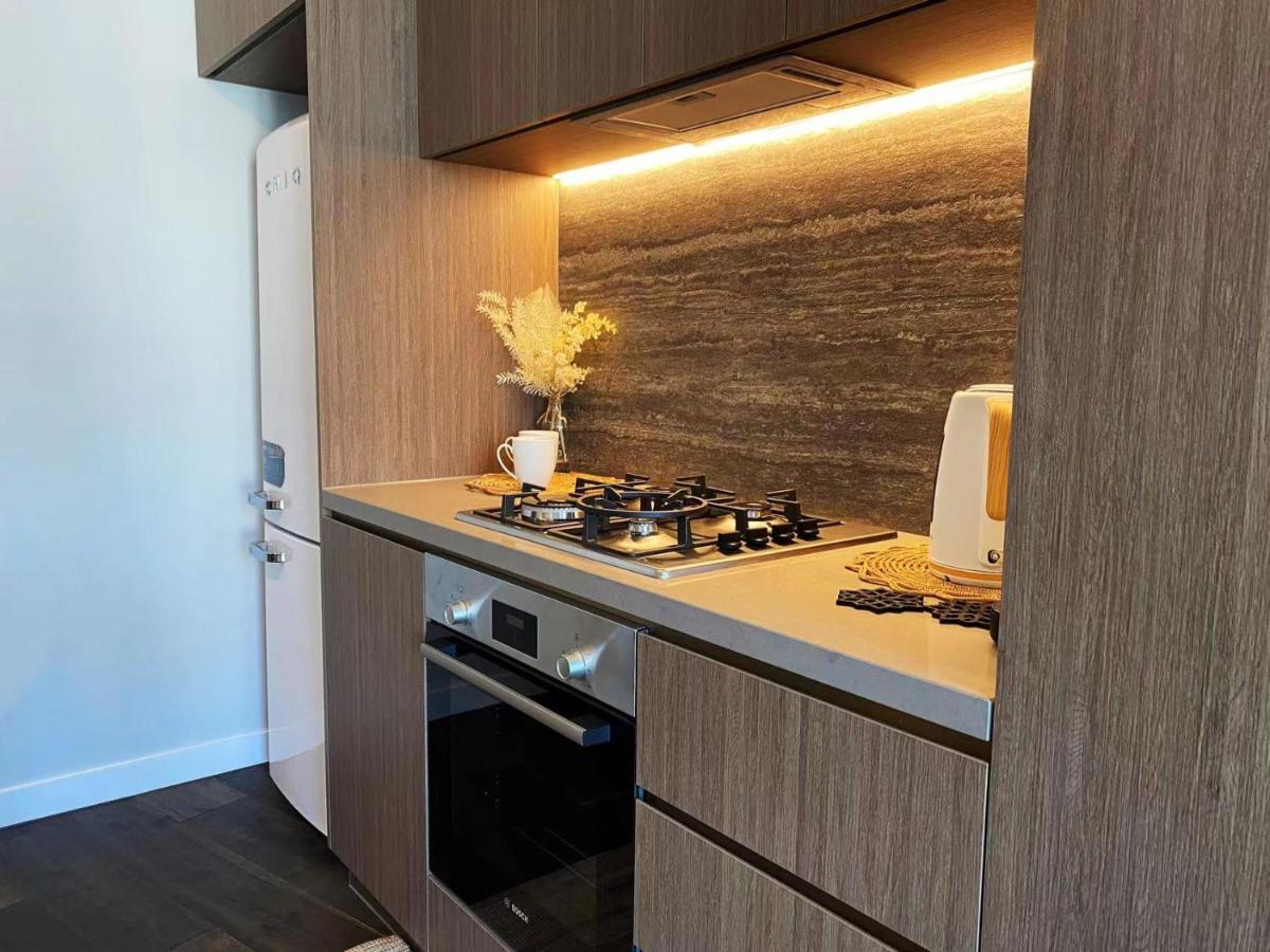 2 Bedroom Luxurious Family With Ocean View In Broadbeach Next To Casino And Pacific Fair Gc22 Vr Gold Coast