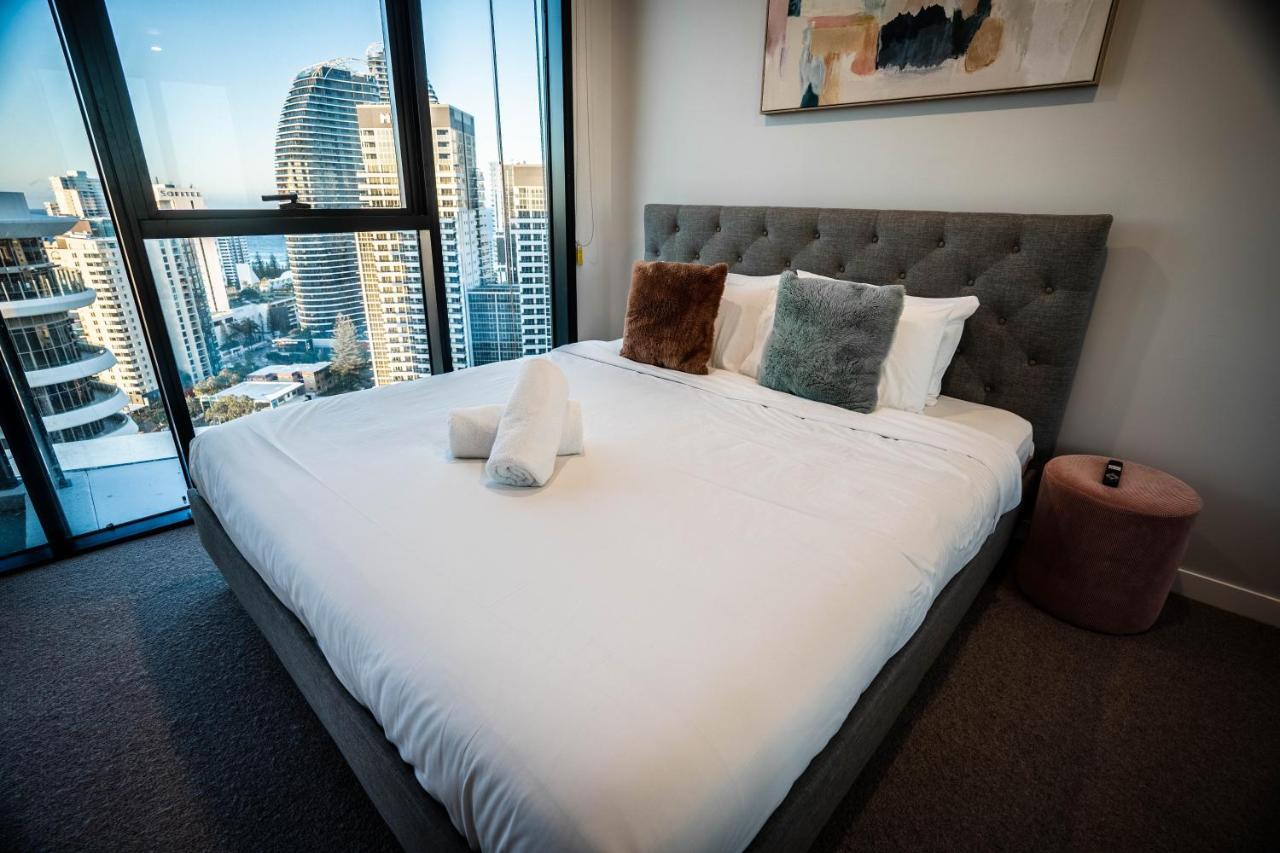 Apartment 2 Bedroom Luxurious Family With Ocean View In Broadbeach Next To Casino And Pacific Fair Gc22 Vr *